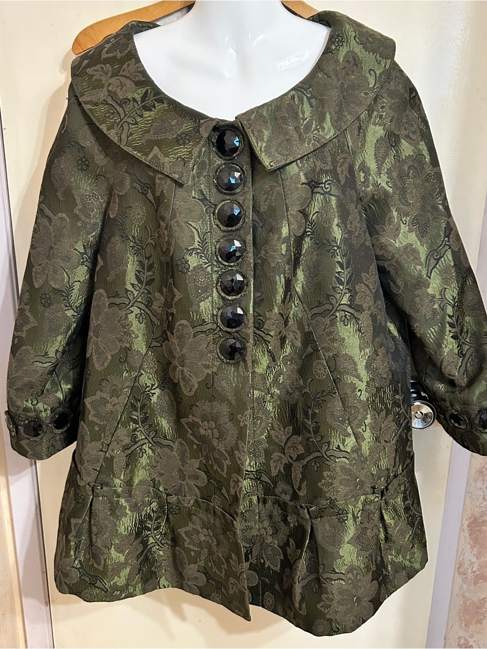 Eccoci Olive Green Brocade Swing Blazer with Faceted Buttons